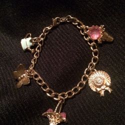 🌸🦋Charm Bracelet👒💐