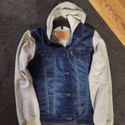 Levis Boys Medium Jacket With Hoodie
