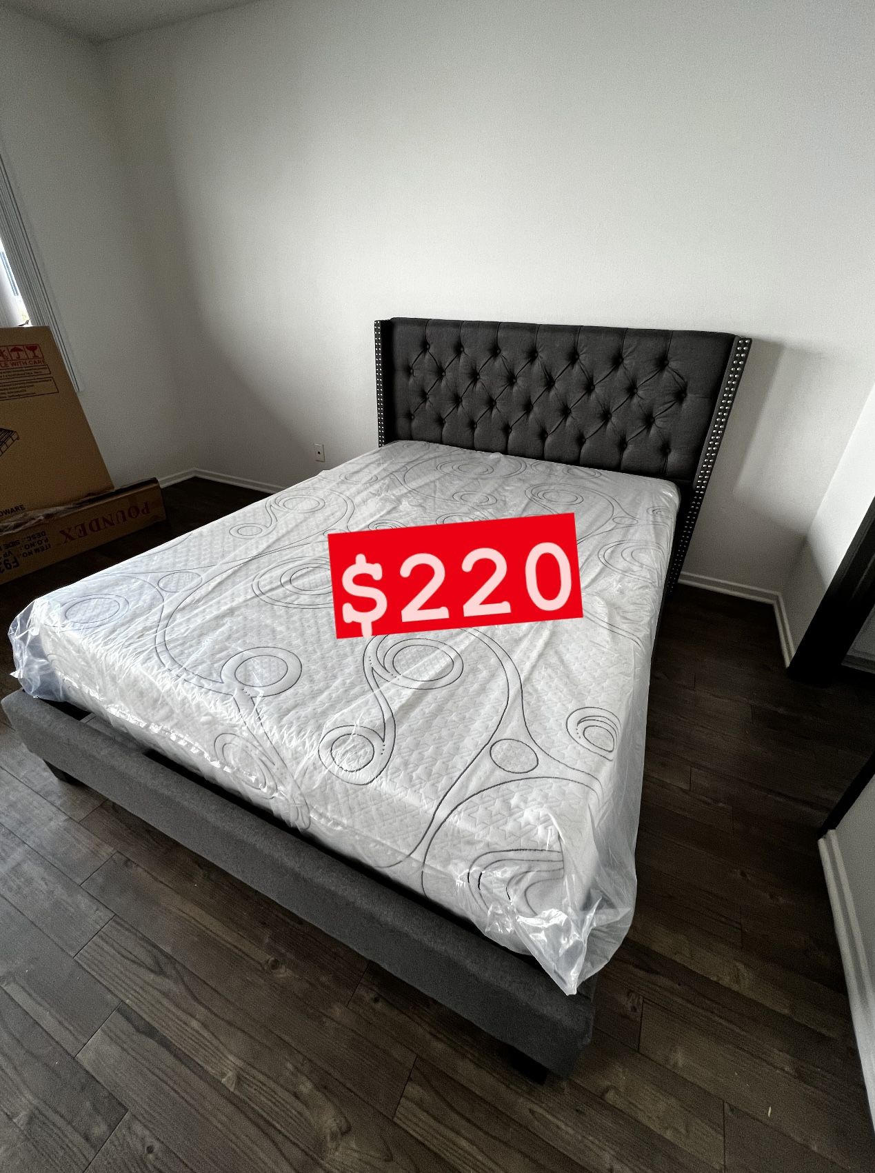 Queen Size Memory Foam Gel BedNew