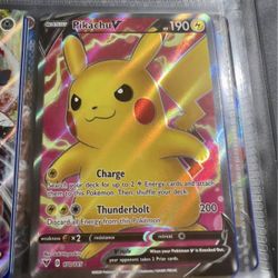 Pikachu V (Full Art) Vivid Voltage Card
