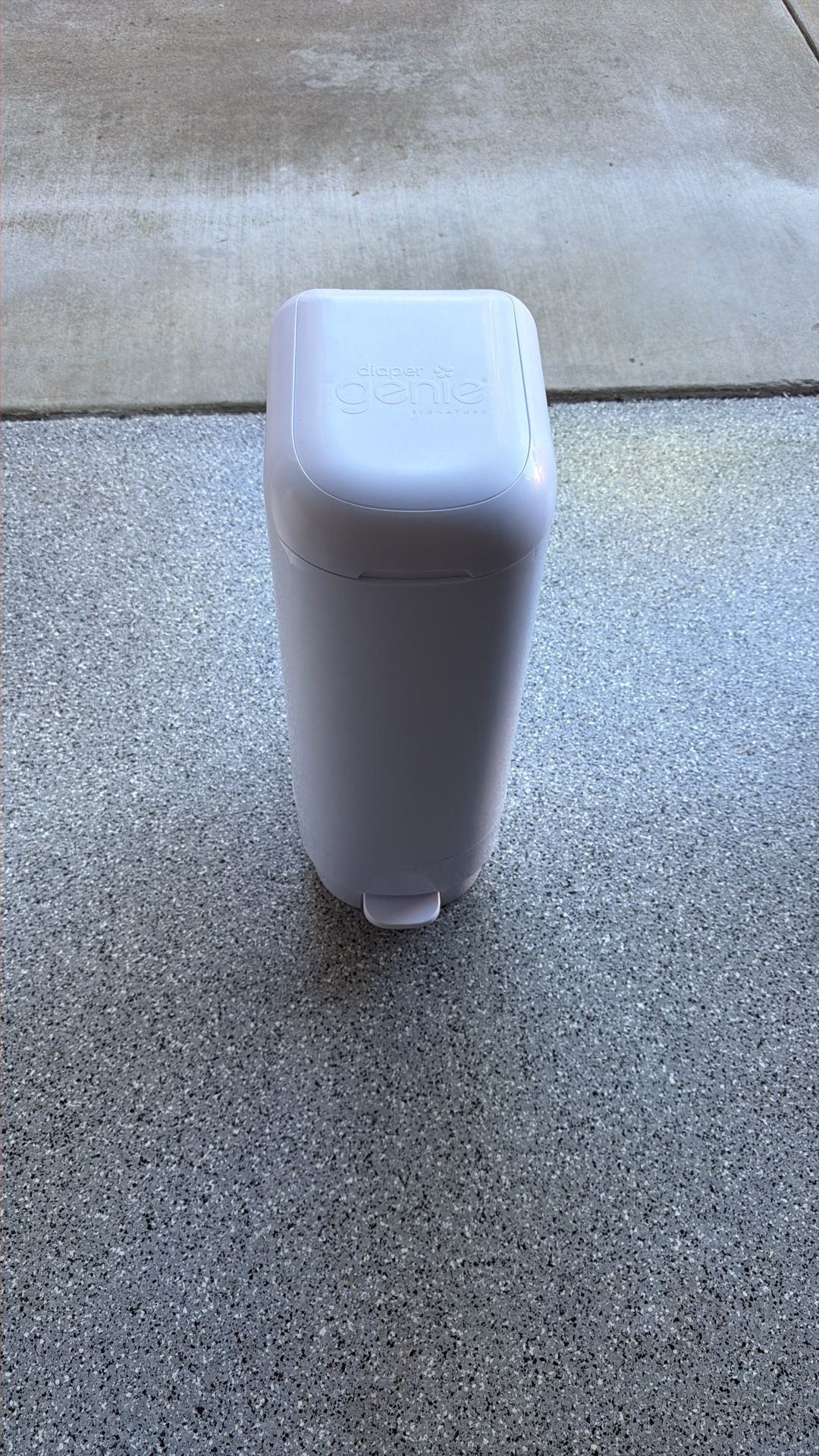Diaper Genie Signature