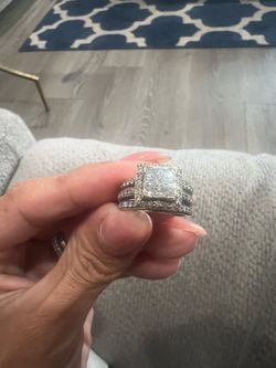 Title: Silver-Tone Square Halo Ring with Triple-Row Band