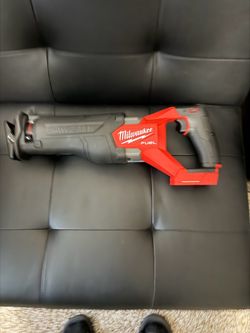Milwaukee FUEL Sawzall