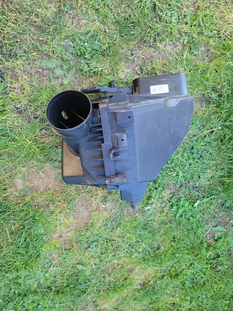 Air Cleaner Assembly - GM ((contact info removed)3)