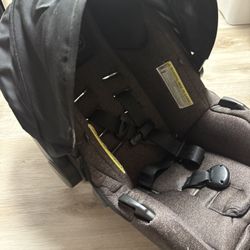 Even Flo Baby Carrier 