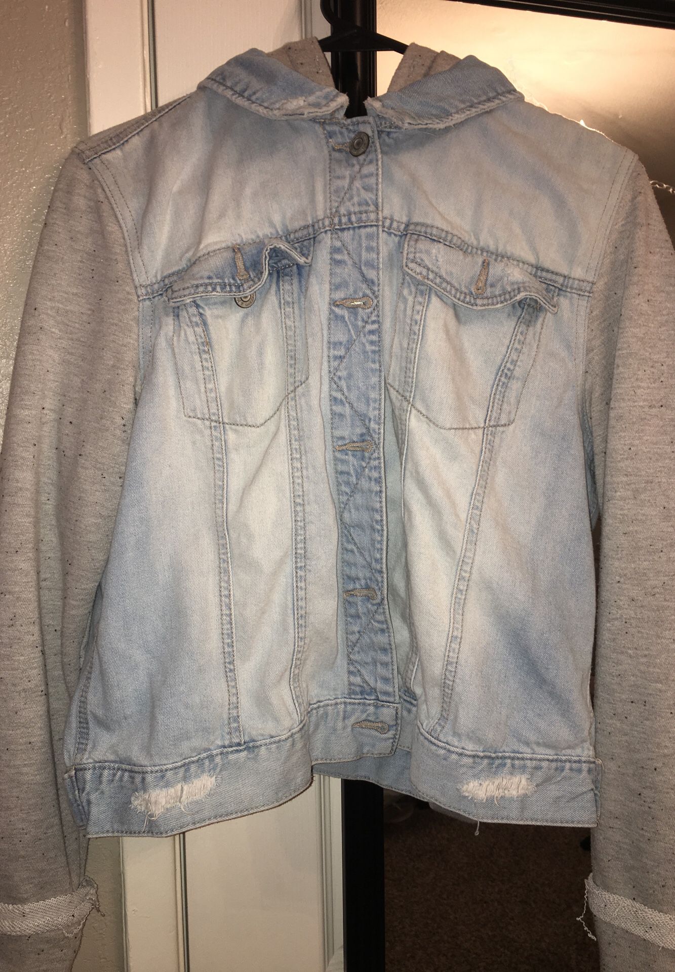 Hooded jean jacket juniors size XL