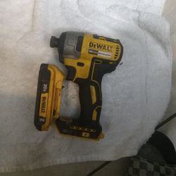 DeWalt Impact Drill With One Battery 