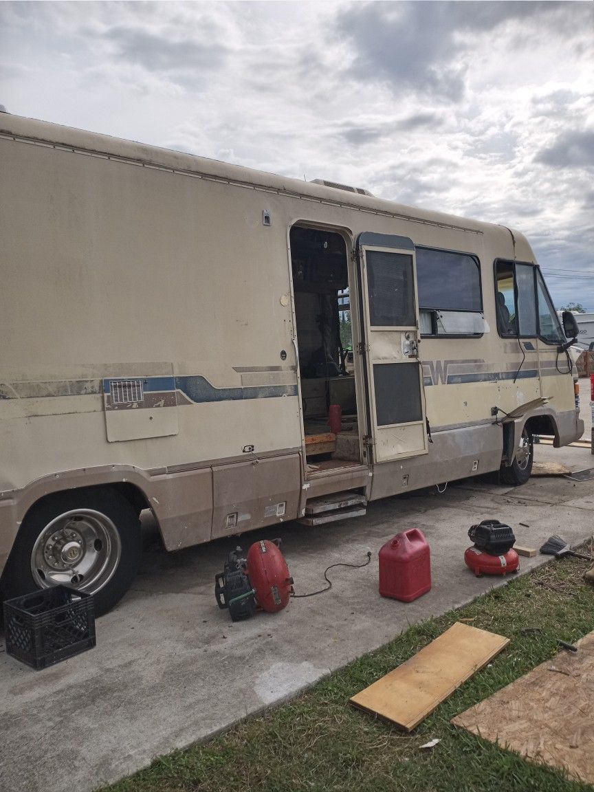 1989 Winebego Chieftain