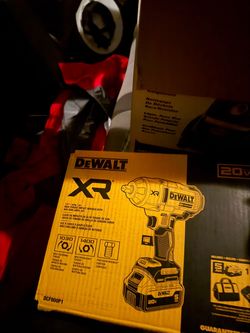 DeWalt XR 20V 1/2" High Torque Impact Wrench Kit DCF900P1 $280