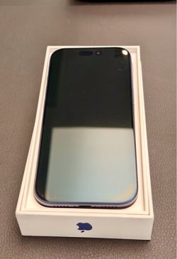 iPhone 17 Pro 256GB in original box includes charging cable