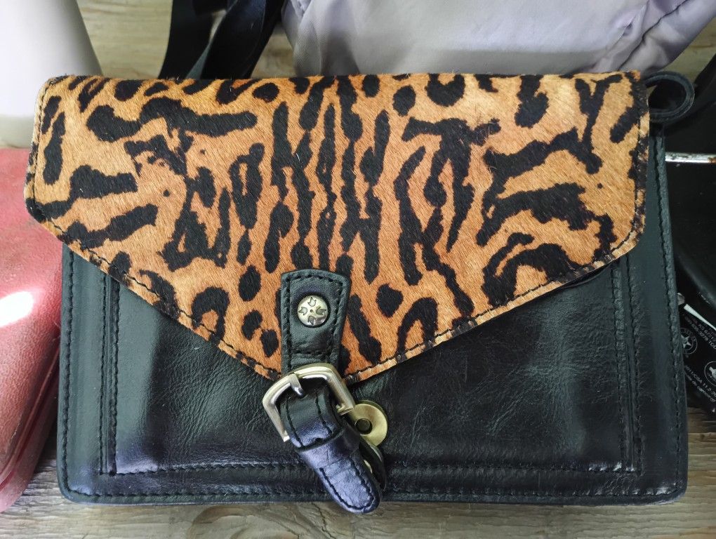 Patricia Nash Cassano Leopard Crossbody Bag, 
