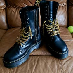 Dr. Martens Jadon Mens Platform Boots size 9