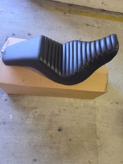 Harley davidson saddlemen seat