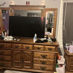Dresser Set