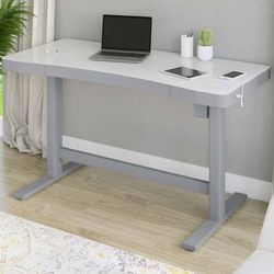 Adjustable height desk