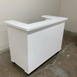 The Nook U-Shaped Mobile Bar