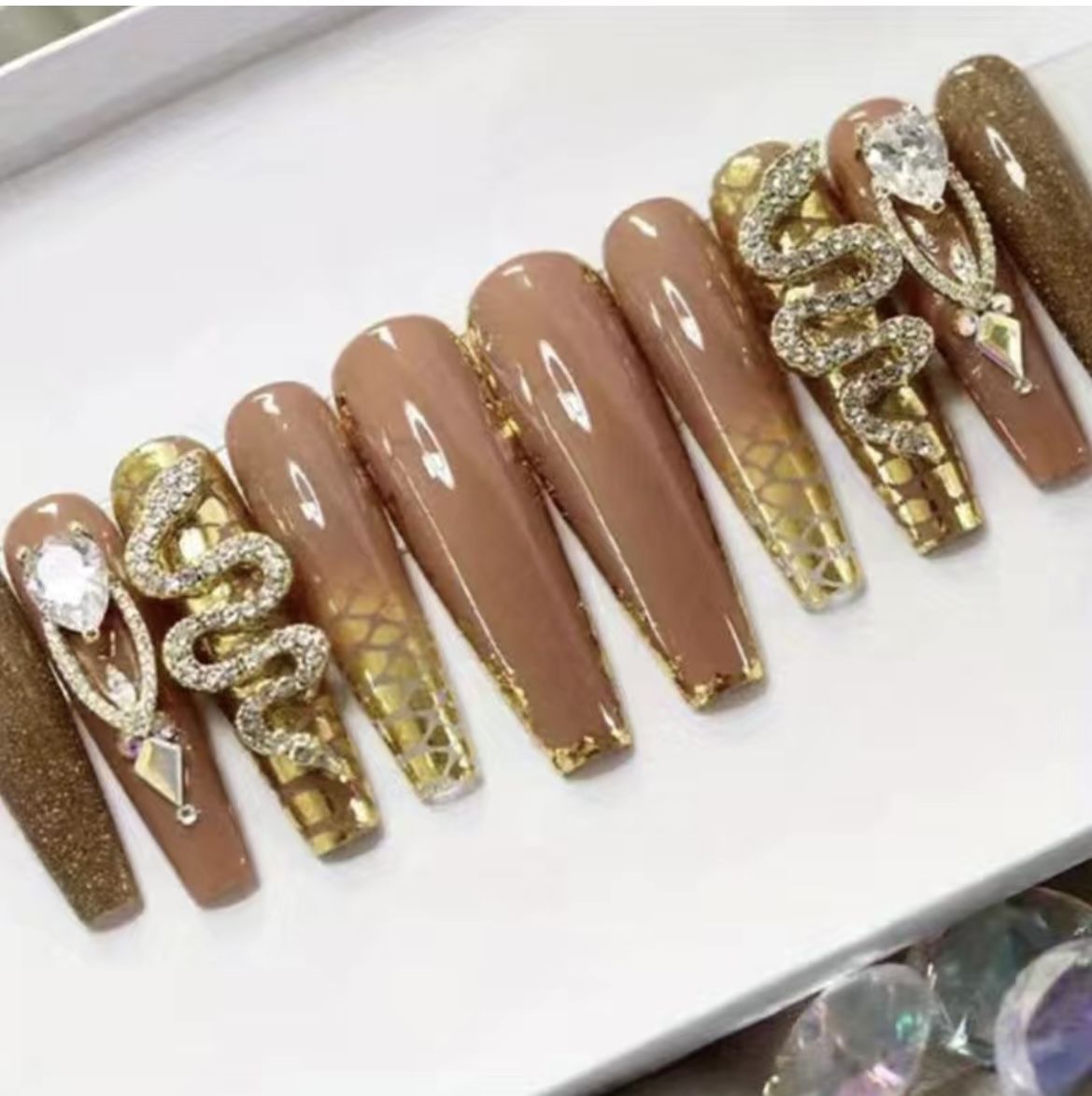 24 Piece Designer Nails