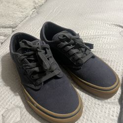 VANS SHOES  Size 7