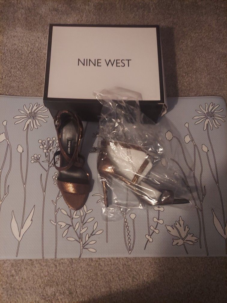 Nine West 8W Bronze (NEW)