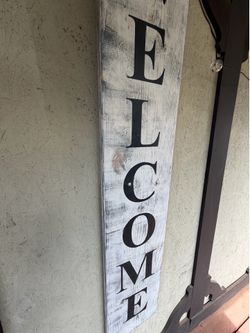 Welcome sign