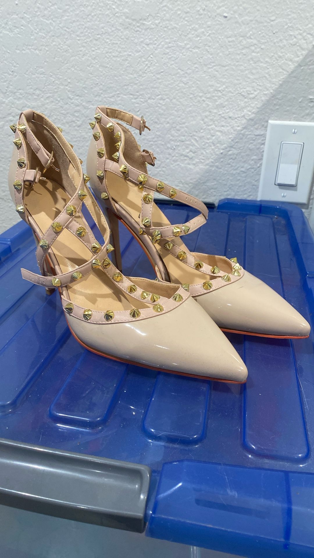 Pumps, Heels, Shoes, High Heels, Tacones (Size 8.5)