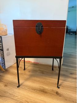 Filing cabinet storage