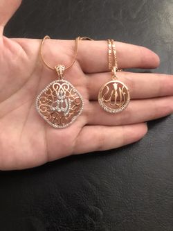 Gold plated allah pendant with chain (big $12 each)(small $10 each)