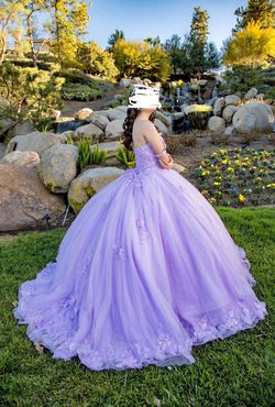 Lilac Quinceanera Dress With Butterflies Vestido De Quinceañera Lila Con Mariposas