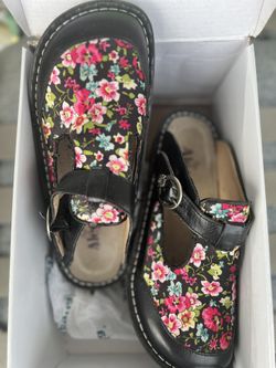 Algeria Shoes