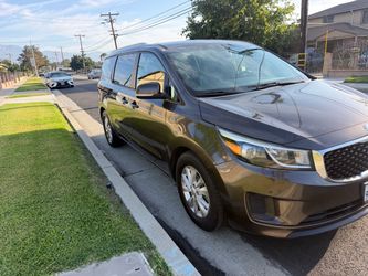 2017 KIA Sedona