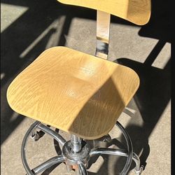 Swivel Chairs -Wood w/Metal 