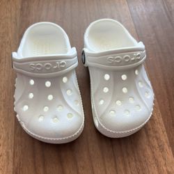 Toddler Crocs Size 6