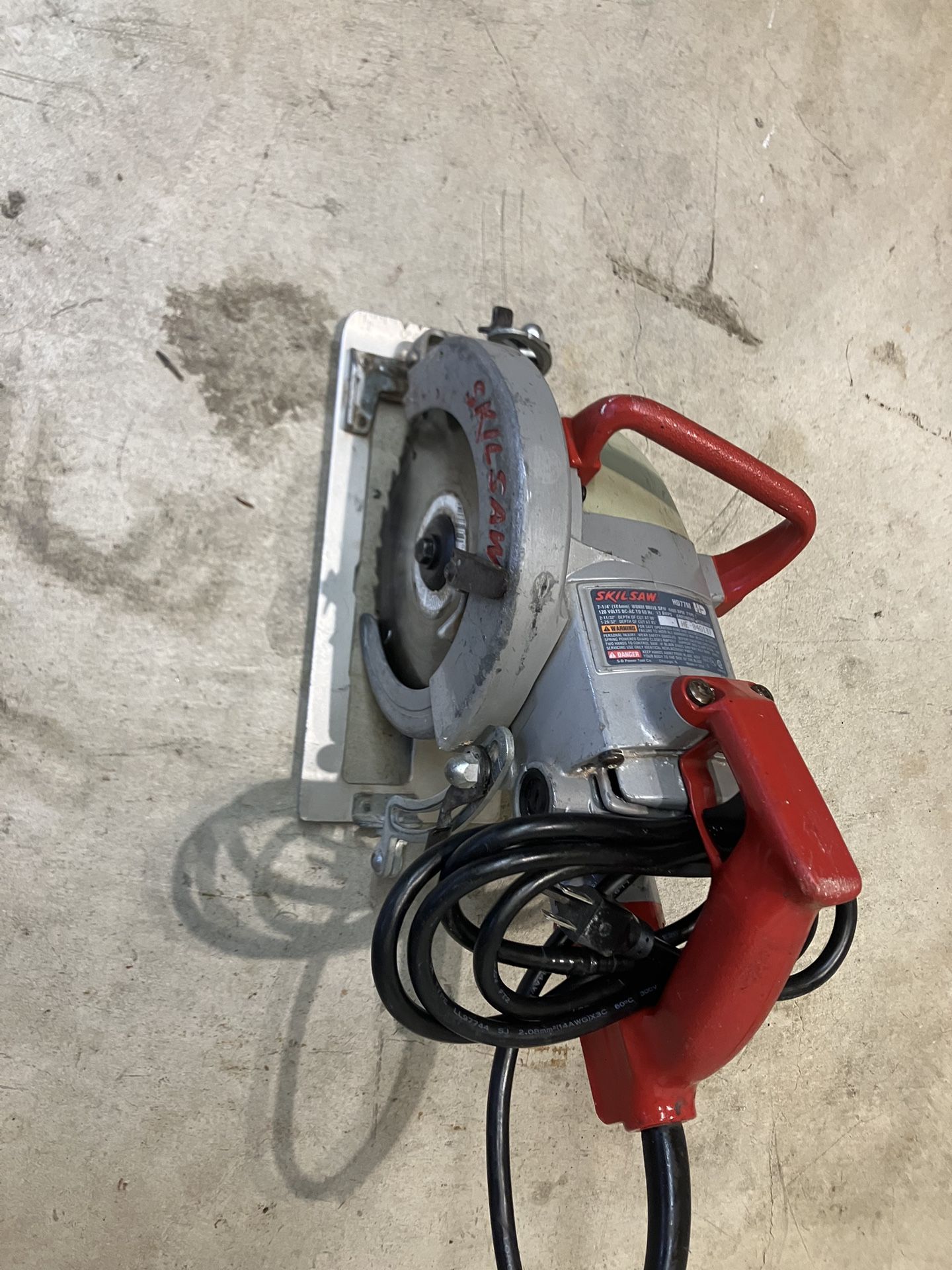SKILSAW HD77M 7-1/4” Worm Drive Saw. Made In USA. Good Condition. Price is Firm. Cash only