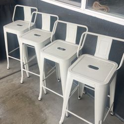 4 Stool Bar Chairs 