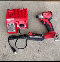 Milwaukee M18 Brushless 1/4 In. Hex Compact Cordless Impact Driver Kit with 1.5 Ah Battery & Charger -