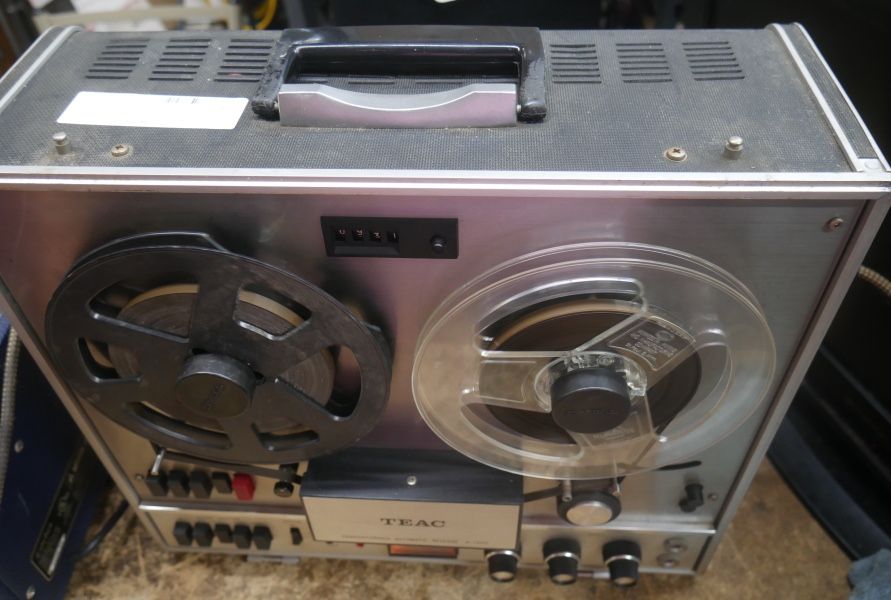 Vintage TEAC 4-Track Reel to Reel Stereo Tape Deck A-1500 used tested. in a good working order. note -reels does not included.