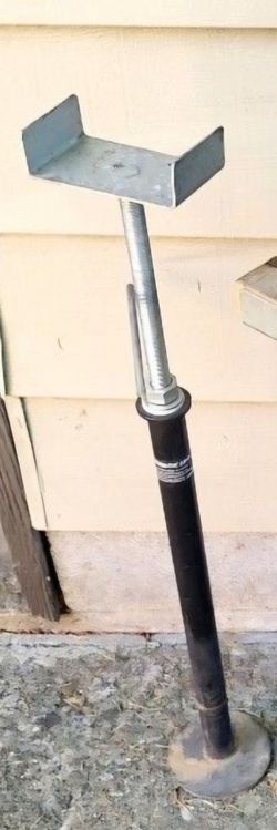 2 RV slide out Jacks