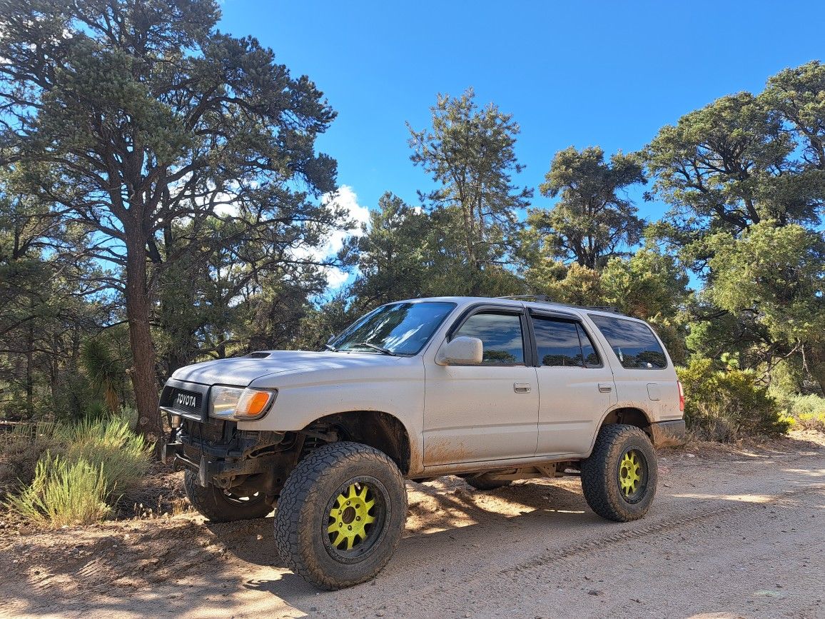 02 4runner Sport for Sale in Hesperia, CA - OfferUp