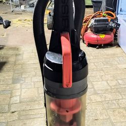 Bissell Power Force Helix Bagless Vacuum In Good Working Condition