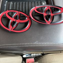 New Genuine Toyota 4Runner Nightshade 2 Piece Black/Blackout Emblem Overlay Set