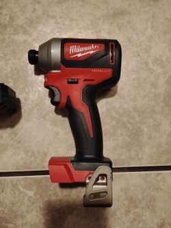 M 18 Milwaukee brushless 1/4 Hex impact driver