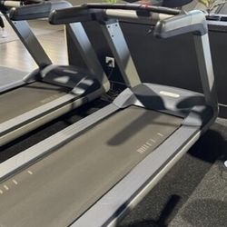 PRECOR Commercial 731 Treadmill