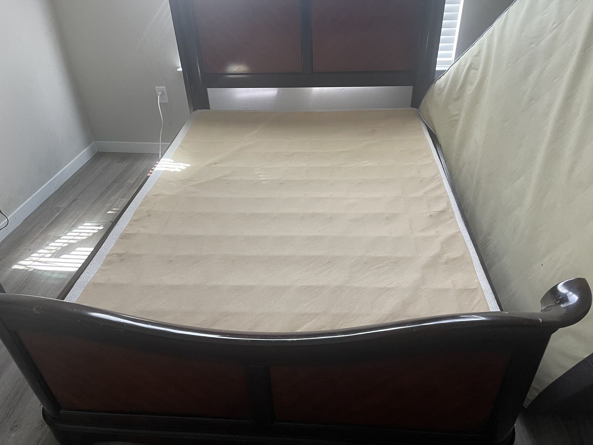 Queen Bed Frame & Boxsprings