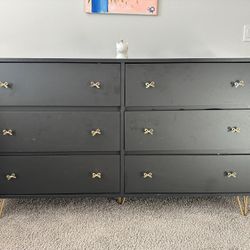 Dresser With Gold Bow Knobs