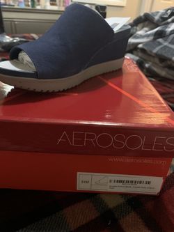 Aerosoles Wedges Sandals Size 8.5