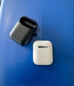 Apple 2nd Gen AirPods