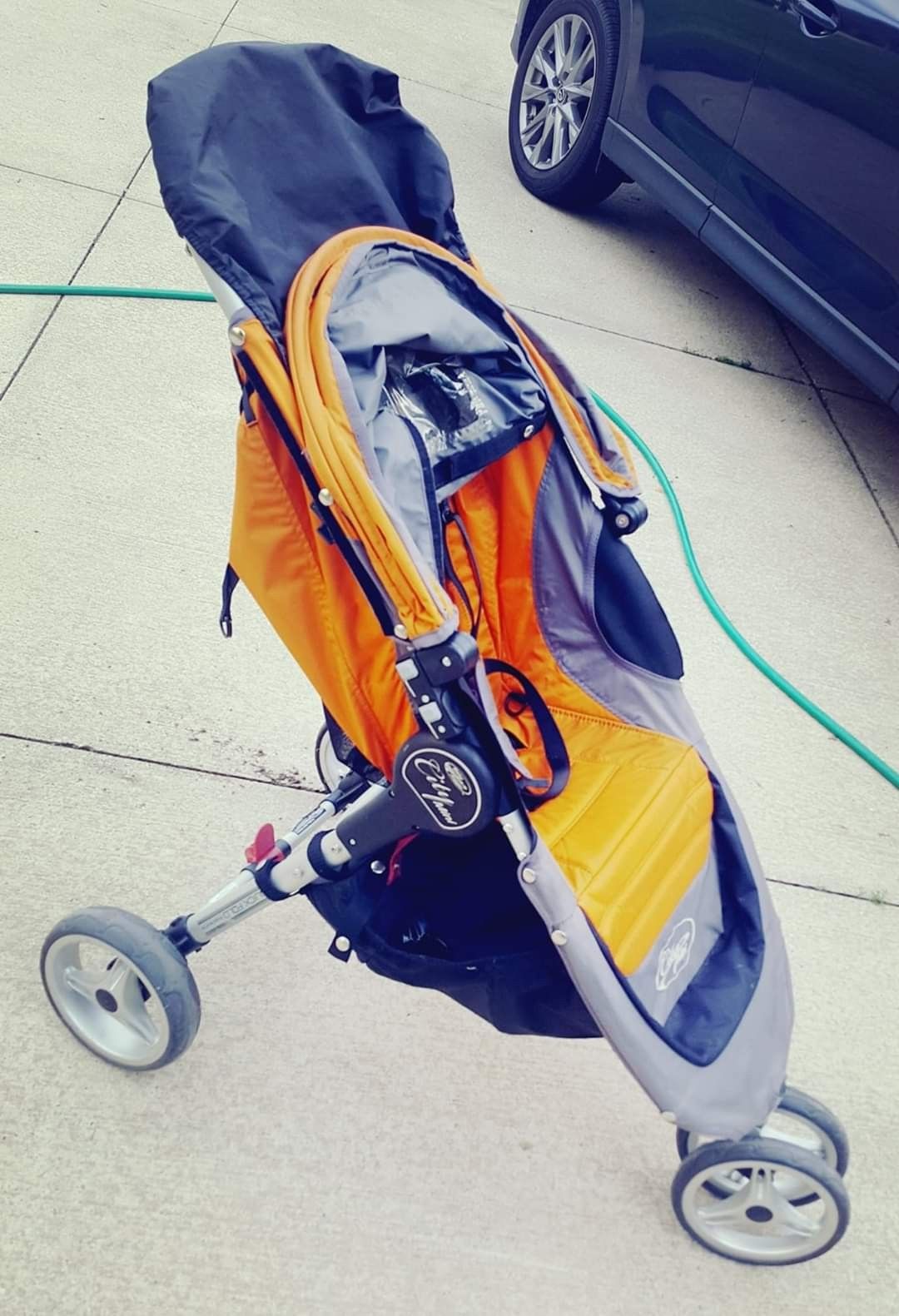 $65 - Baby Jogger City Mini single stroller. Used with one child. I still have the manual. From a ns pet-friendly home in Macedonia.