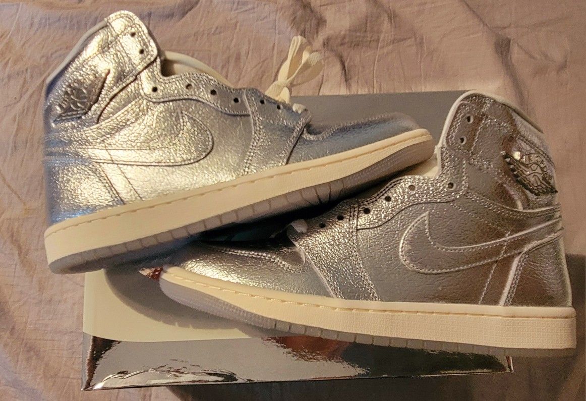 Jordan 1 High Size 8.5 In Womens Size 7 In Mens