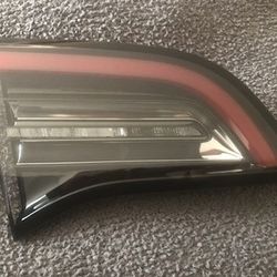 20-24 Tesla Modey Y Tail Light