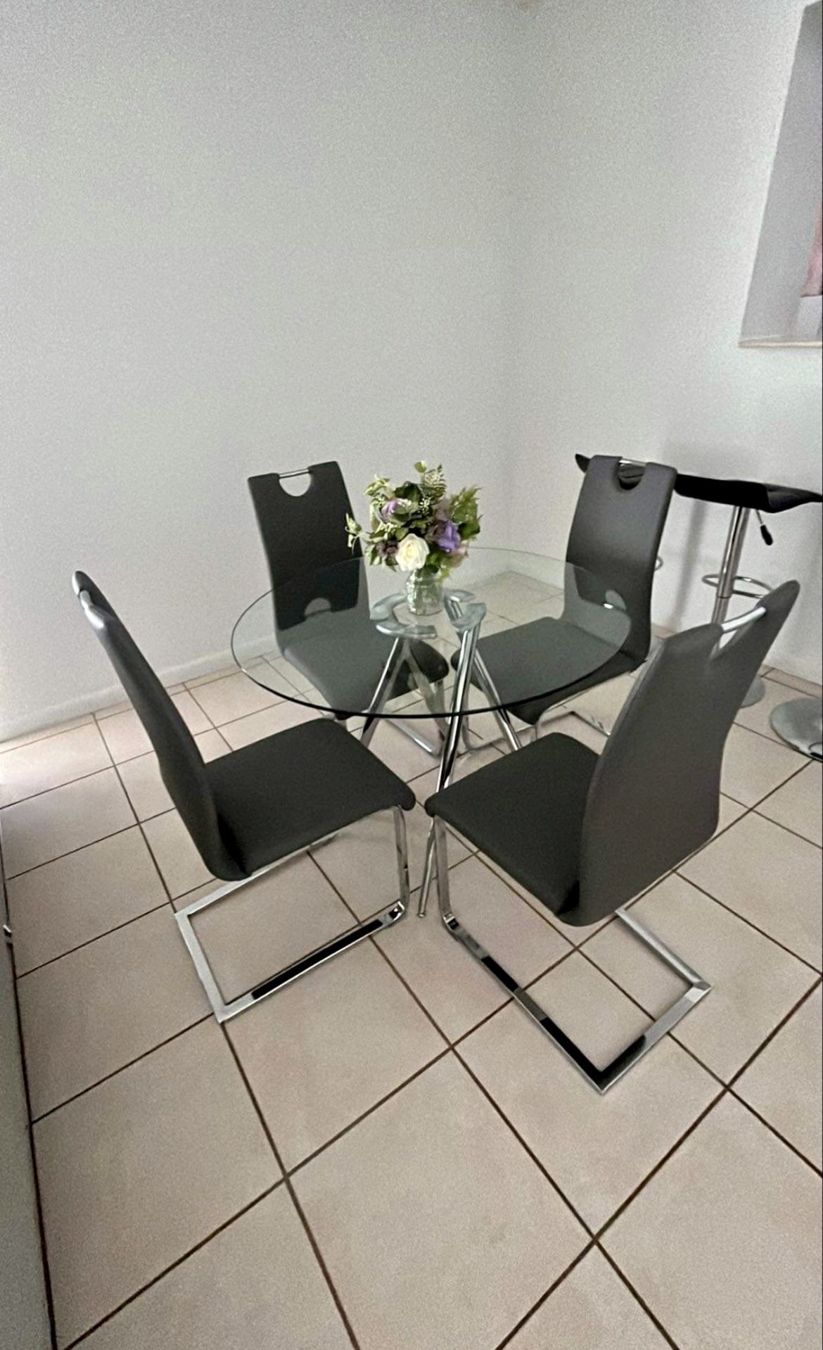 Dining Table Set 